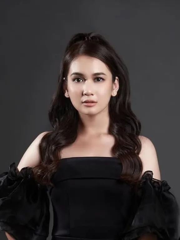 Biodata Dea Annisa (Dea Imut) dan Profil Lengkap