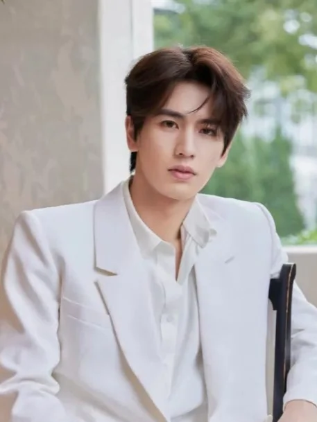 Zhang Ling He Biodata, Umur dan Profil Lengkap