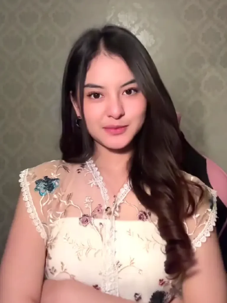 Putri Ziani Biodata, Umur dan Profil Lengkap