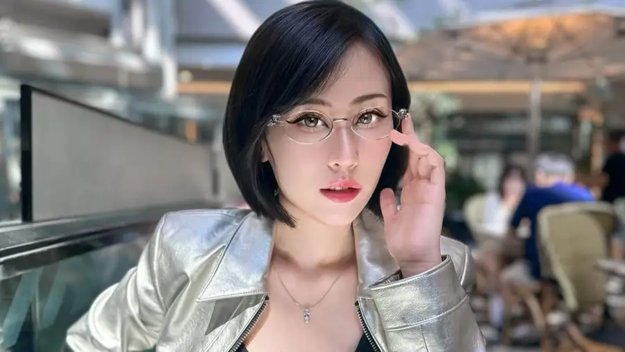 Larissa Rochefort Biodata, Umur dan Profil Terbaru Larissa Rochefort Biodata, Umur dan Profil Terbaru