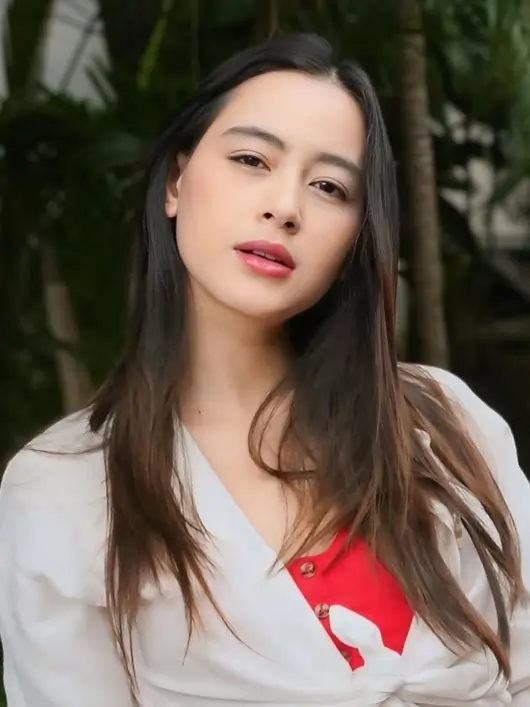 Laura Theux Biodata, Agama, Umur, dan Profil Lengkap