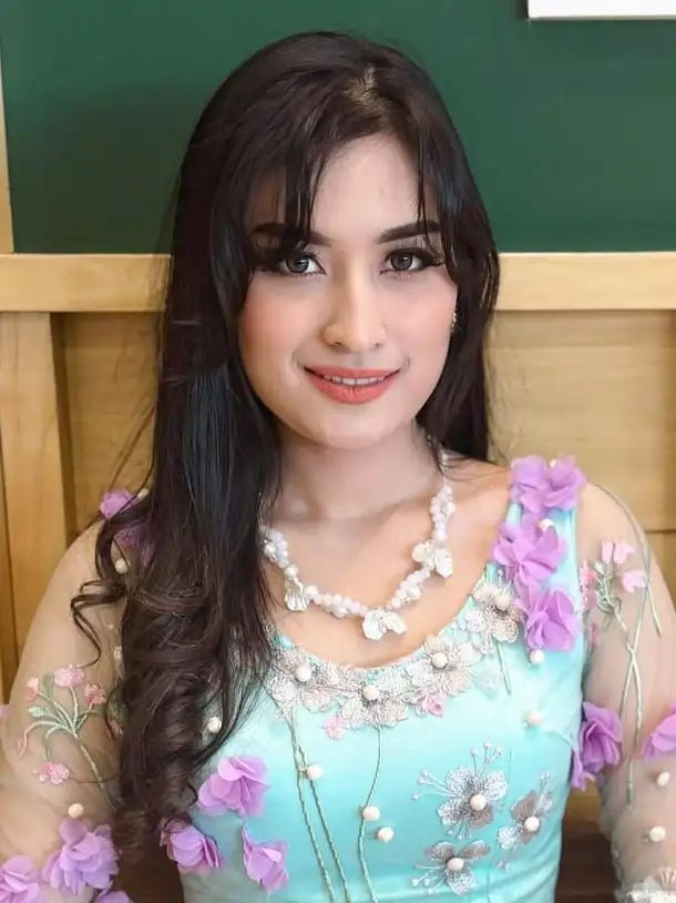 Angbeen Rishi Biodata, Usia, Agama dan Profil Lengkap