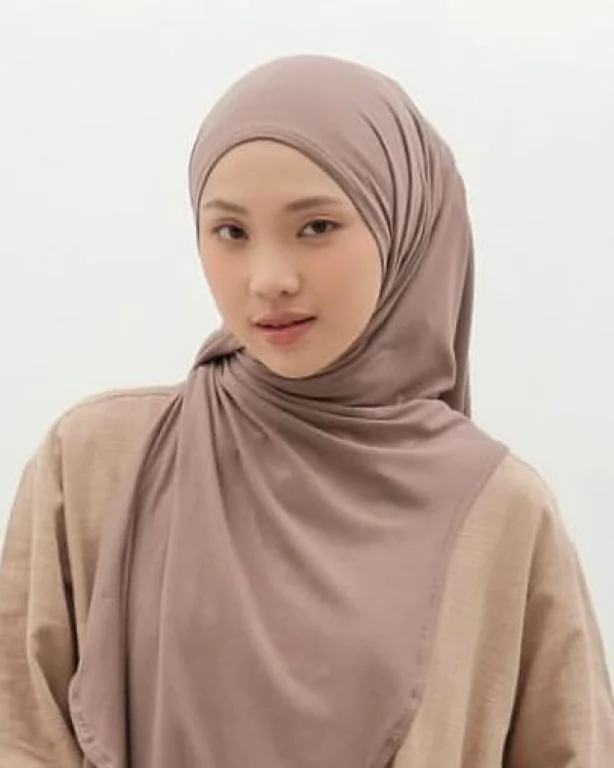 Biodata Julia Prastini, Umur dan Agama Istri Na Daehoon