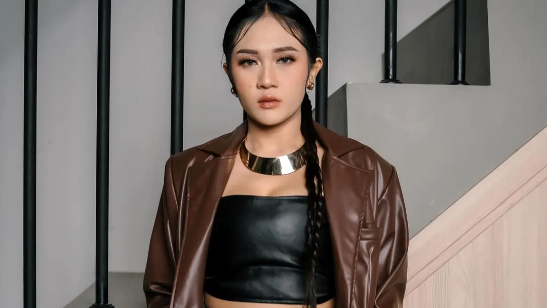 Della Monica Biodata, Umur dan Agama Terbaru Della Monica Biodata, Umur dan Agama Terbaru