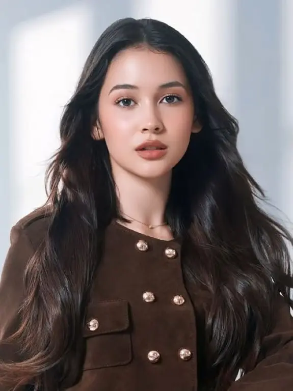 Sandrinna Michelle Biodata, Umur, Agama dan Profil Lengkap