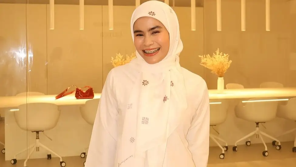 Tun Laila Biodata, Umur, Agama dan Profil Terbaru Tun Laila Biodata, Umur, Agama dan Profil Terbaru