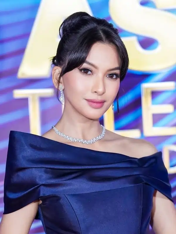 Alisia Rininta Biodata, Umur, Agama dan Profil Lengkap